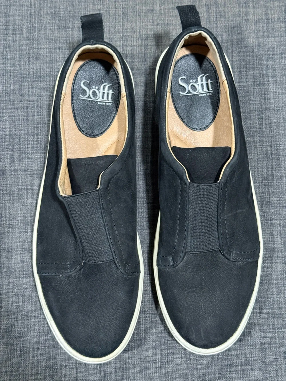 Söfft Women's Black Safia Slip-On Sneakers
